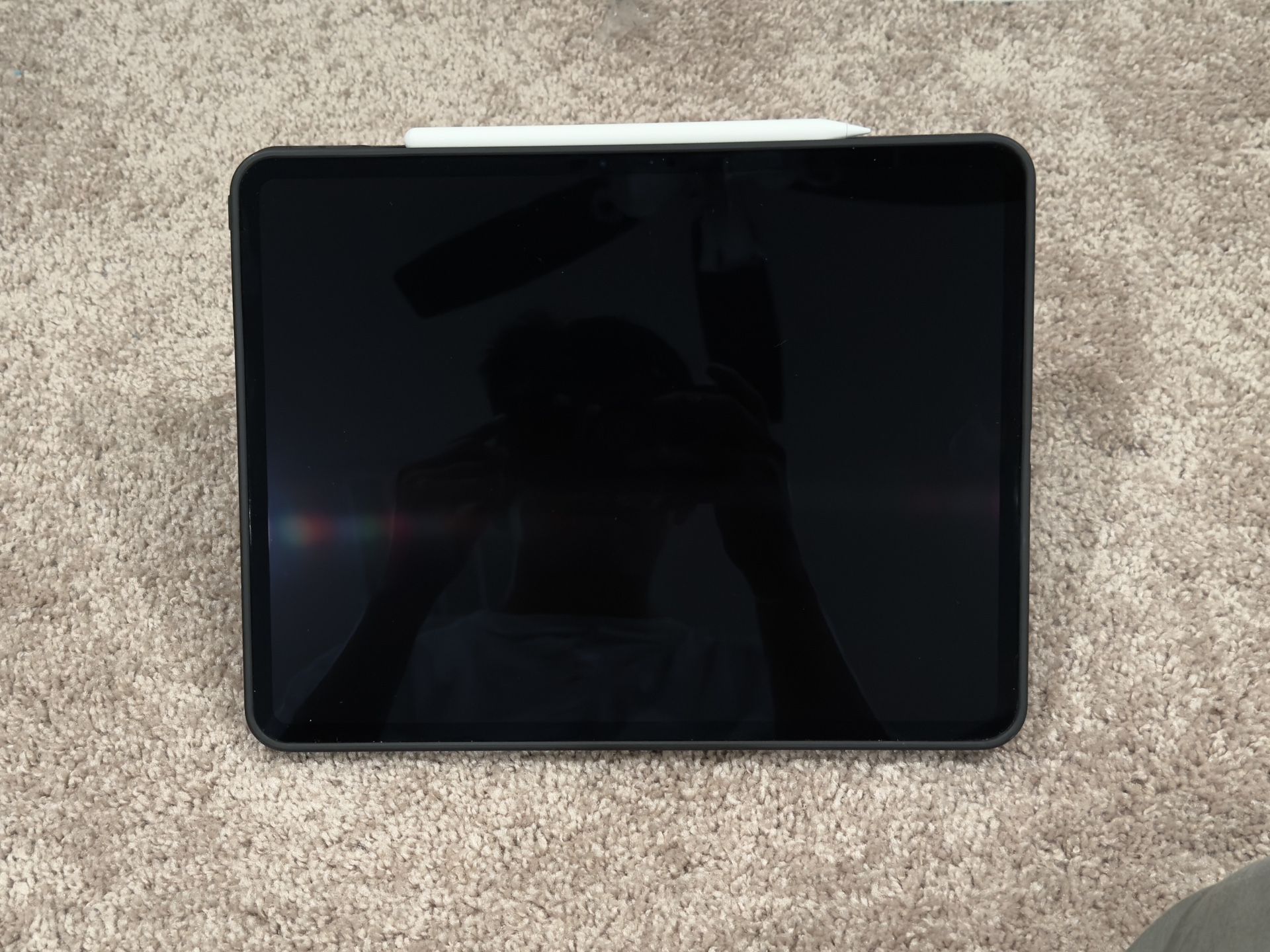 2024 Apple iPad Pro 13″ (M4) – 256 GB + Apple Pencil Pro + Case
