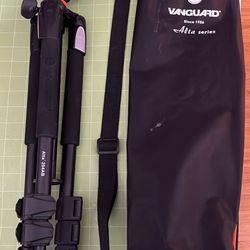 Vanguard Alta 204AB tripod