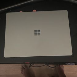 BROKEN MICROSOFT SURFACE LAPTOP