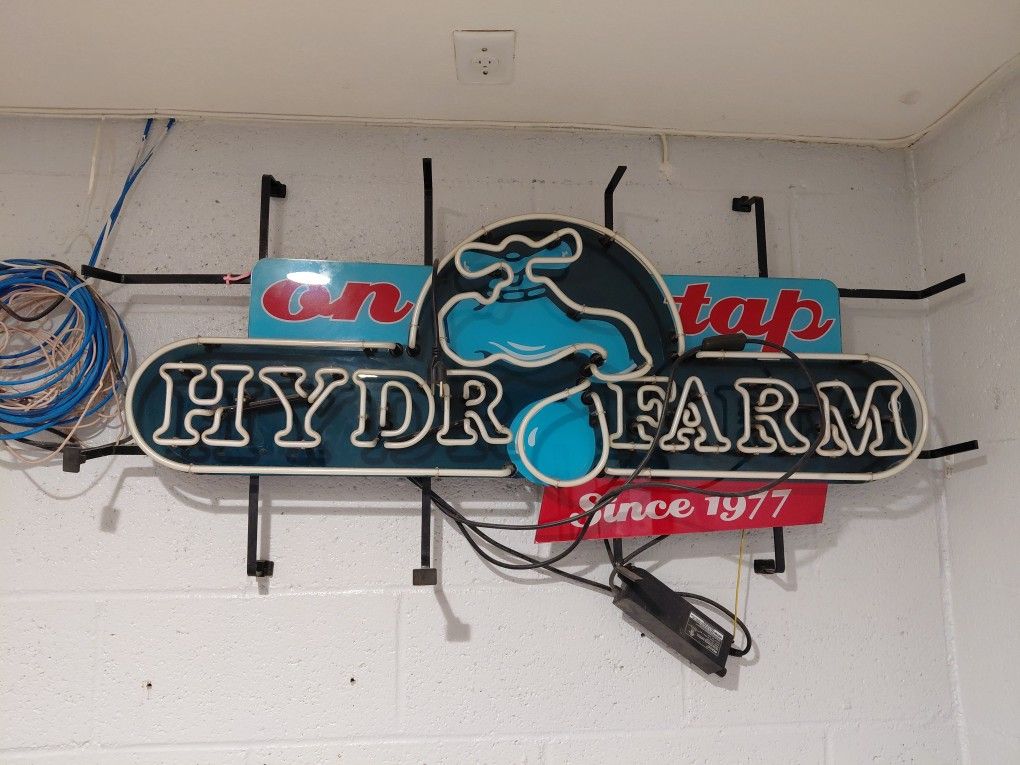 HYDR0 FARM LIGHT UP