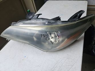 Toyota camry left Headlight oem