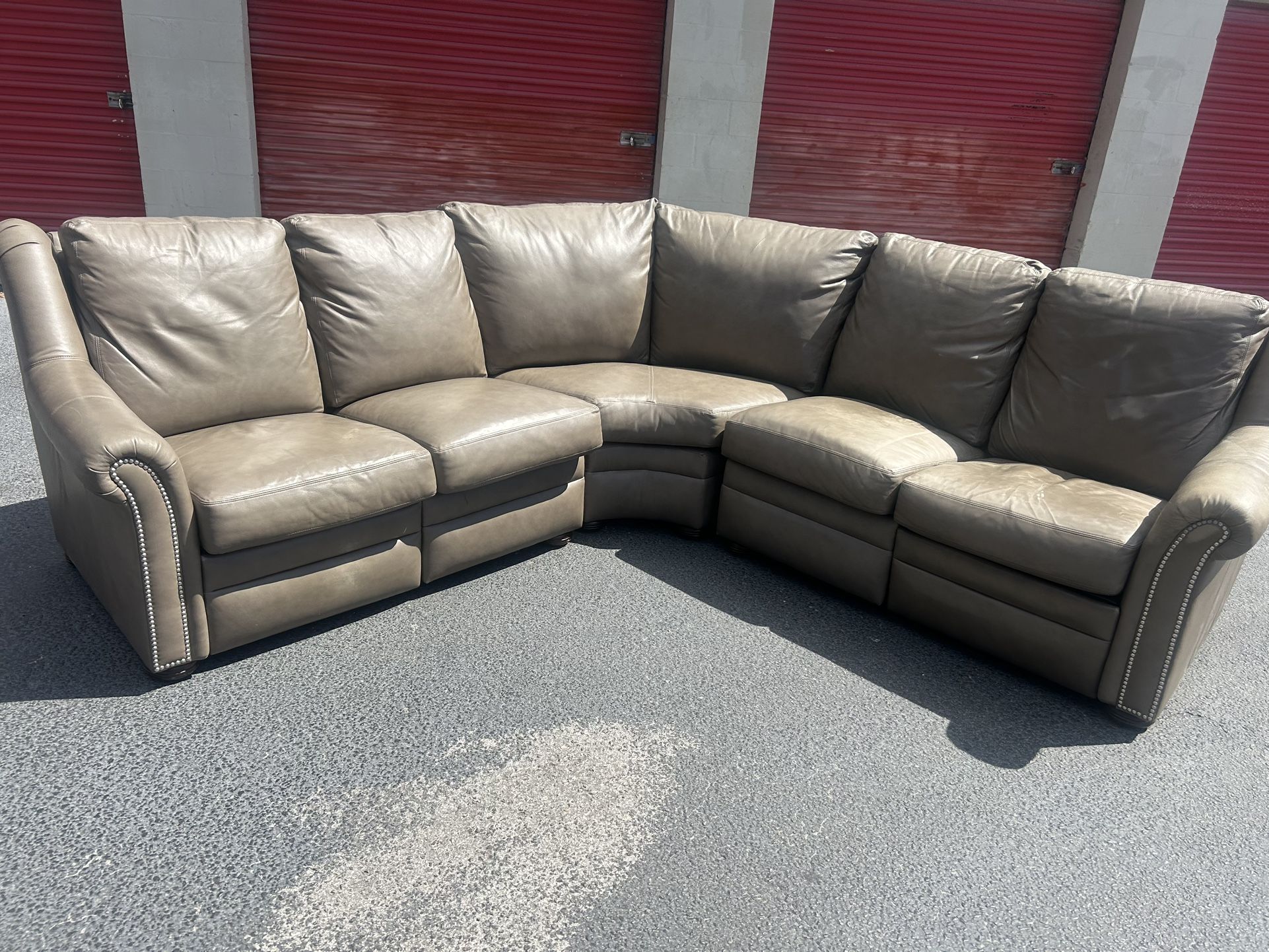 2 Pieces Sectional