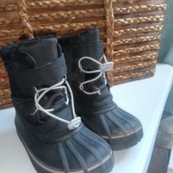 Snow Boots  Kids Size 11 And 12 