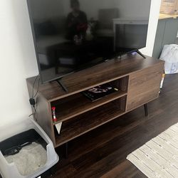 Tv  Stand , Holds Up a 55” Tv 