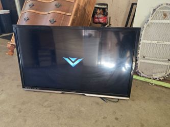 Vizio 42inch LED TV with Wallmount