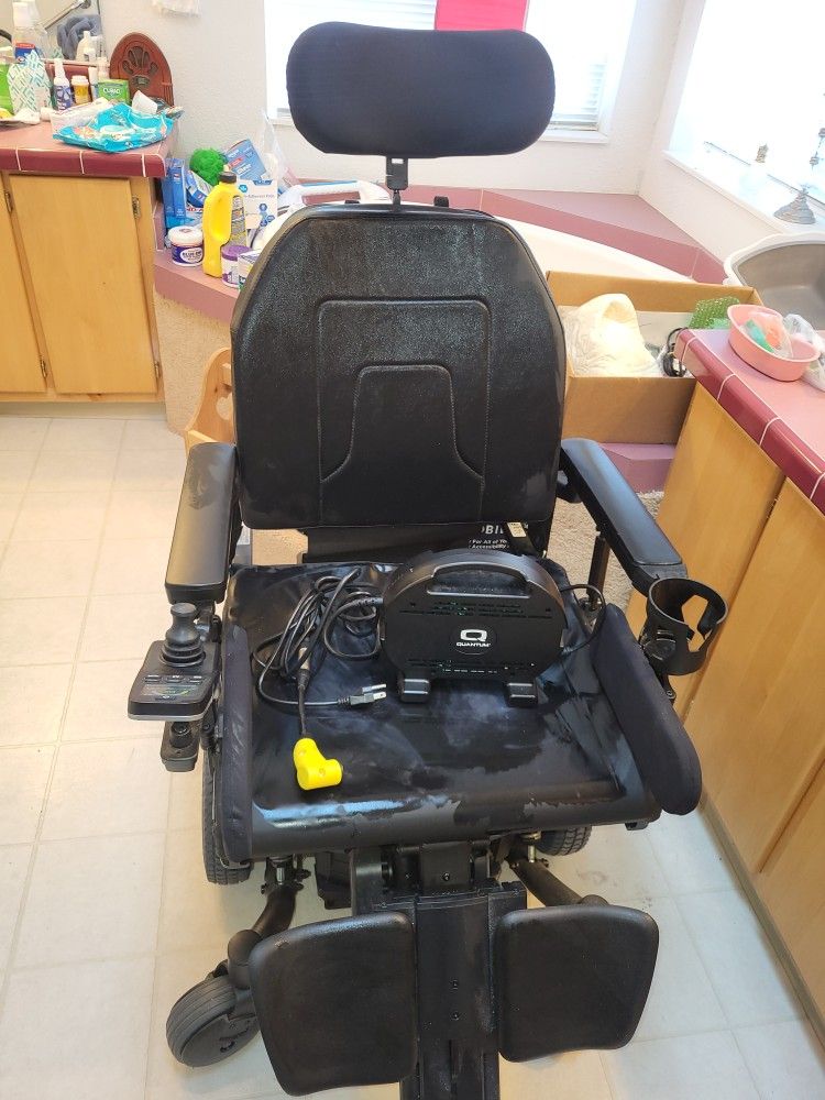 Quantum Rehab Edge Power Chair