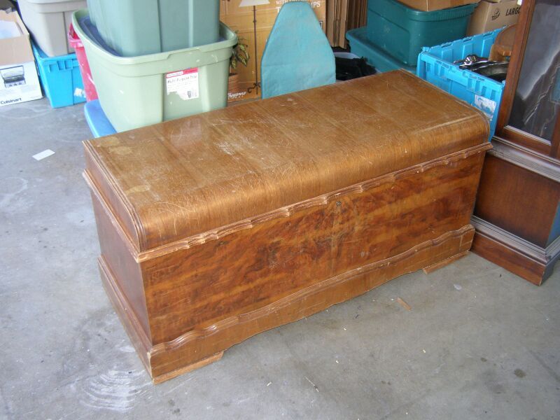 Vintage Roos Cedar chest for Sale in Las Vegas, NV - OfferUp