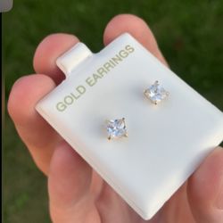 10k Gold Cz Diamond Earrings 