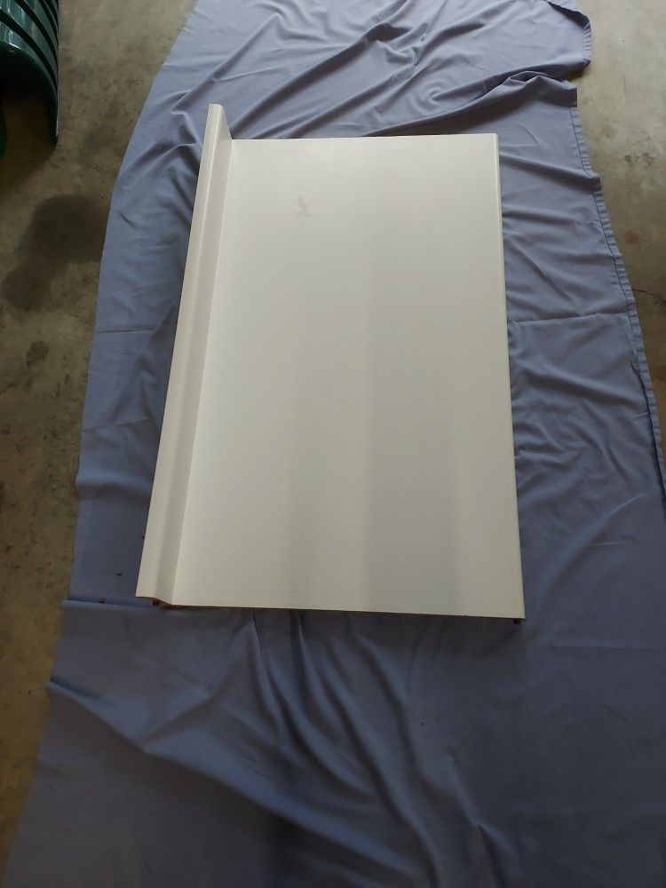 White Countertop 41.75" x 25"