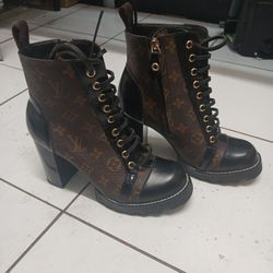 LV Star Trail Ankle Boots