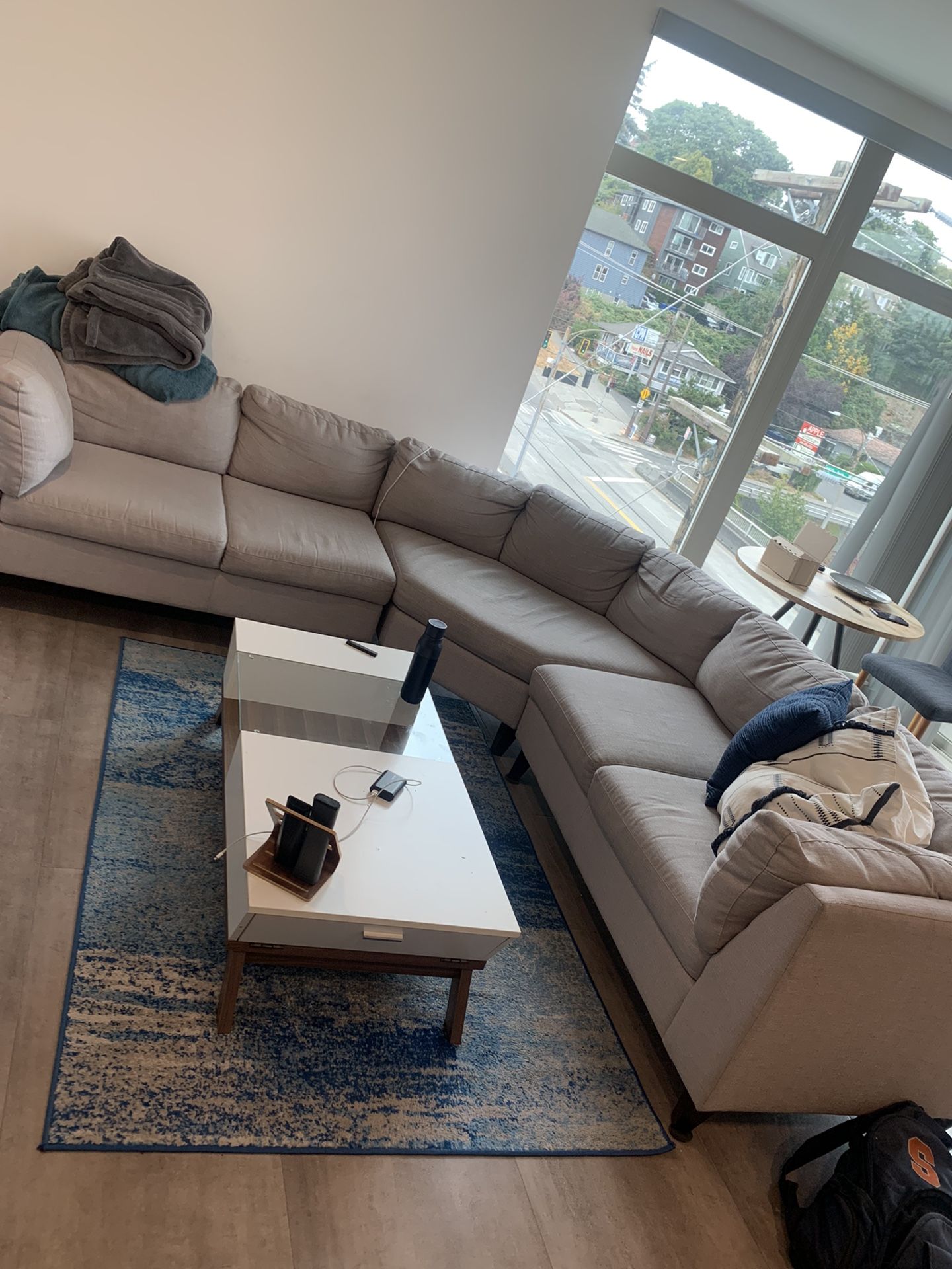 Modern High-End 3 Piece Sectional Sofa