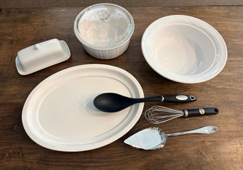 Holiday Baking & Serving Pieces