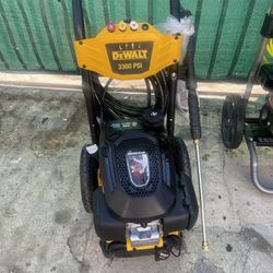 Dewalt Pressure Washer 3300psi Like New $285