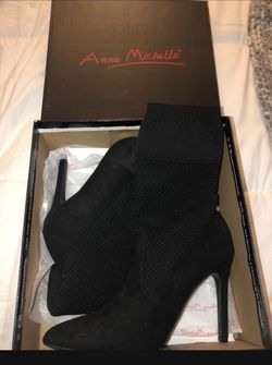 Women’s Short Boots Like New 