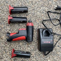 Snap-On Cordless 1/4” Screwdrivery / HEX driver Tool Kit