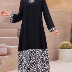 Elegant Black and White Patterned Dress/abaya size M & L