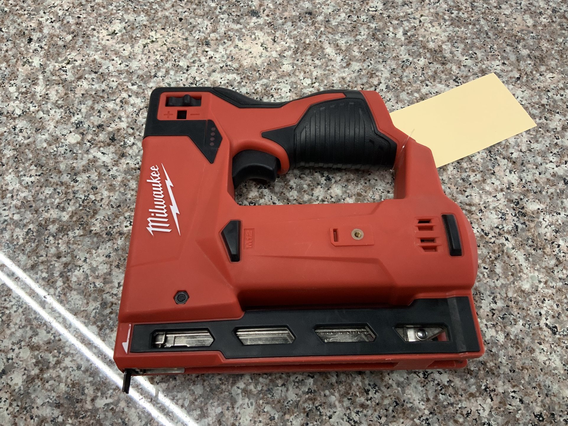 Milwaukee 12v 3/8” Crown Stapler