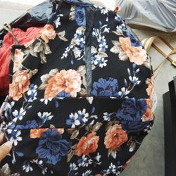 Ropa Y Trastes Toda La Ropa A 1.00 Y Muchos Trastes 