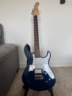 Yamaha Pacifica 112V