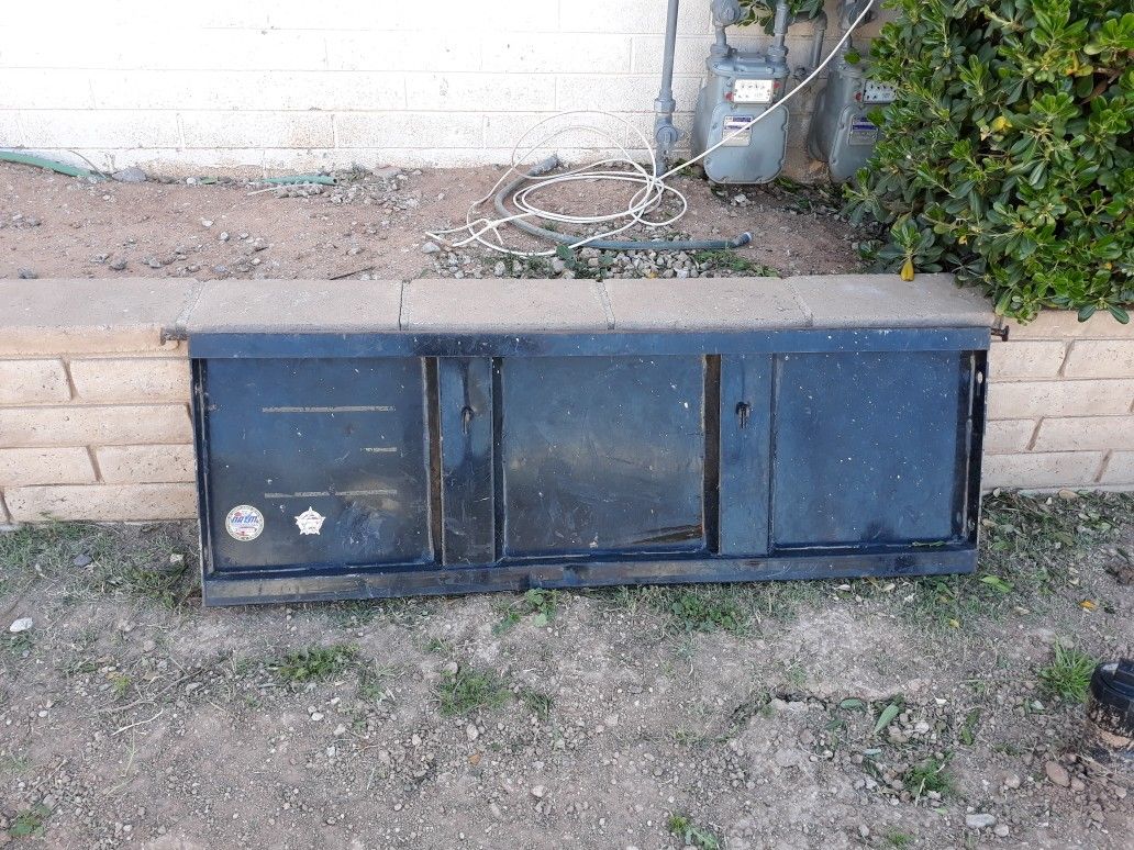 $20 dump trailer door