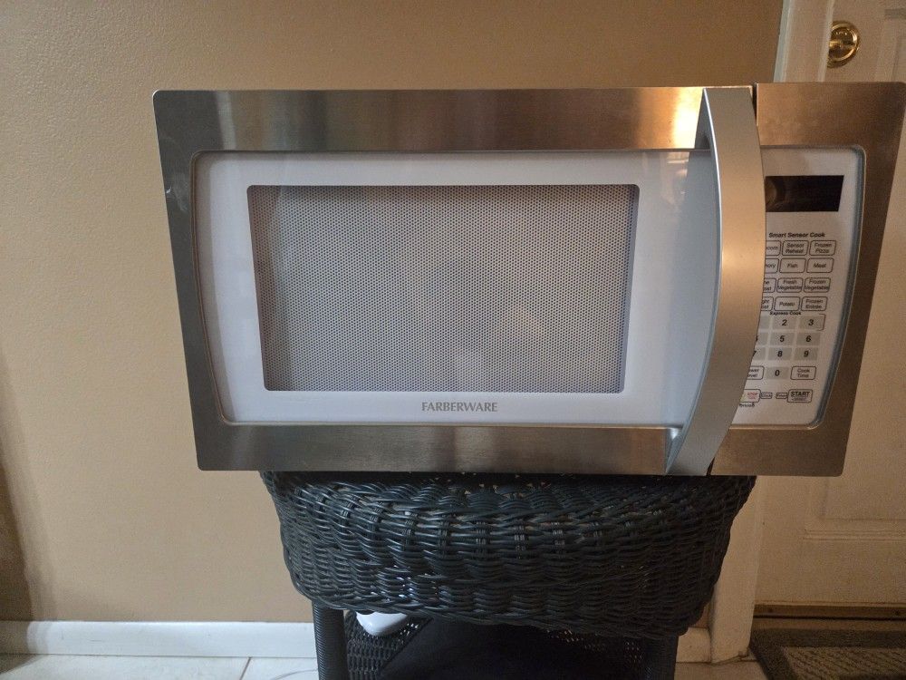 Microwave Good Condition