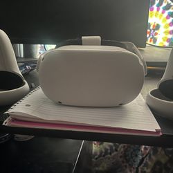 Meta Quest 2 VR Headset