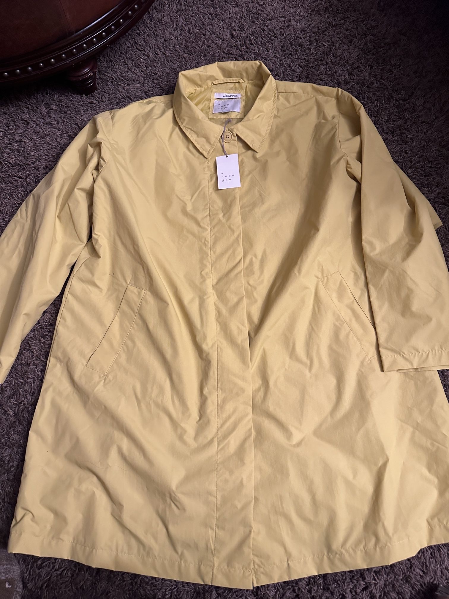 Woman’s Rain Jacket Water 💦  Resistance Size XL