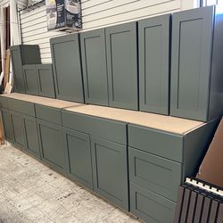 Kitchen cabinets green
