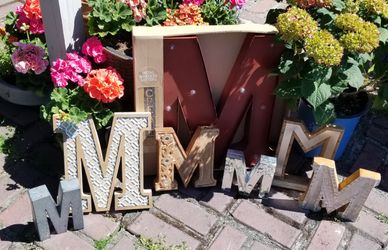 Wedding Trendy Letter "M" Collection