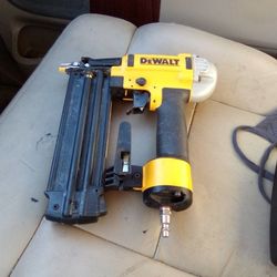 Dewalt 18G Nailer 