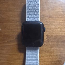 Apple Watch Se 2nd Gen Cellular + wifi