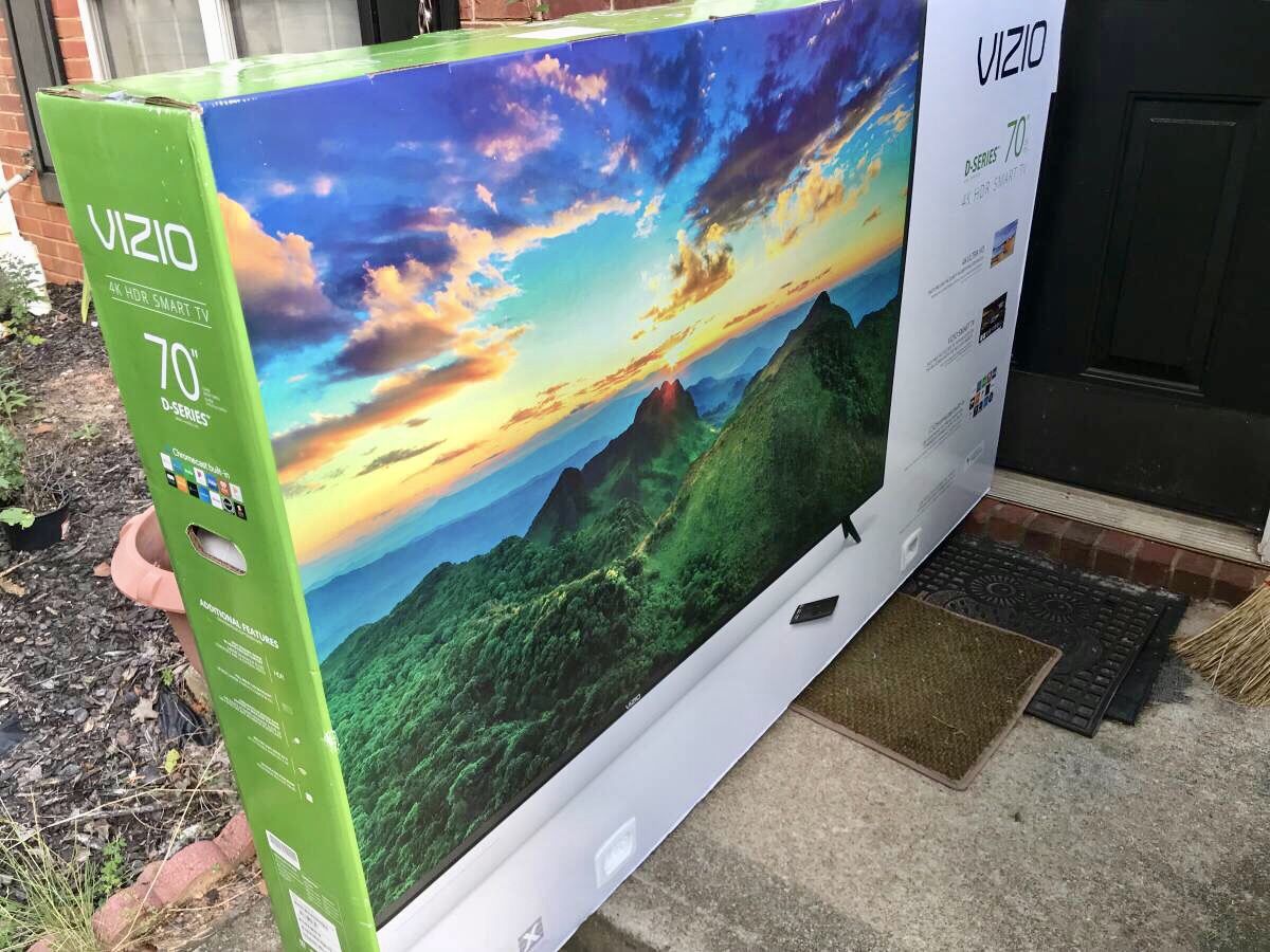 VIZIO 70" Class D-Series 4K (2160P) Ultra HD HDR Smart LED TV Vizio D70-F3 Model 2018 Brand New In Box
