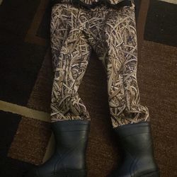 Fishing and hunting waterproof size 10 men’s