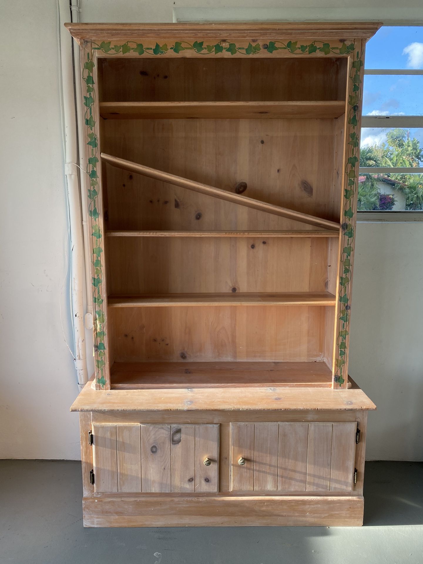 Shelving Unit