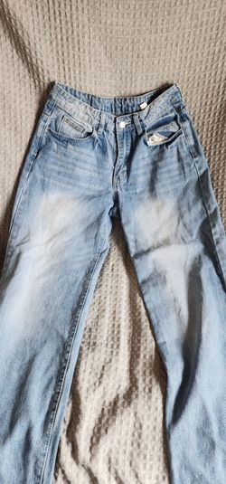 Shein, Hollister, LL bean, and Levi jeans and shorts