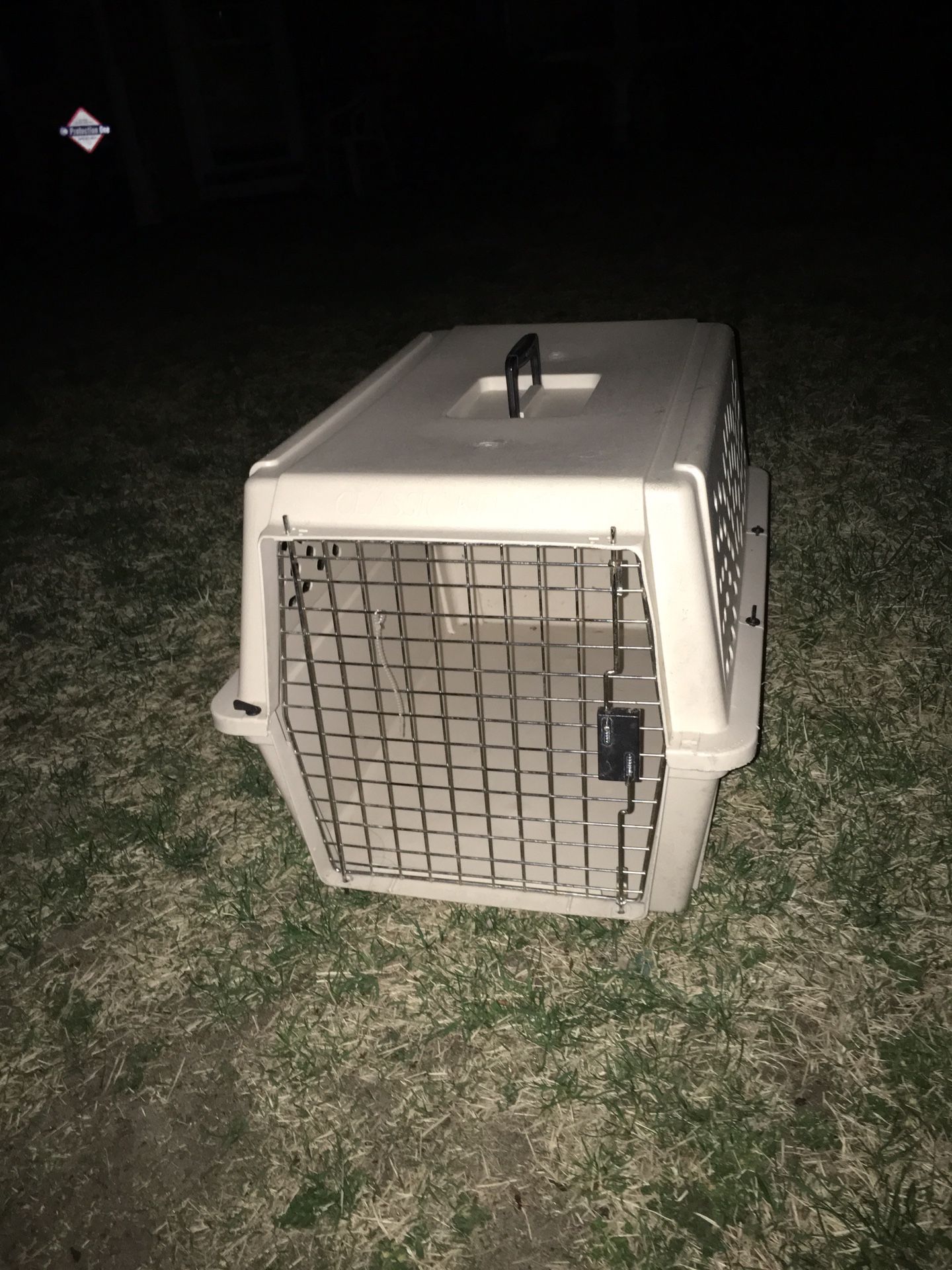 Medium Pet CRATE LNEW only 30 FIRM