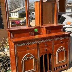 Mueble/ Antique Dresser