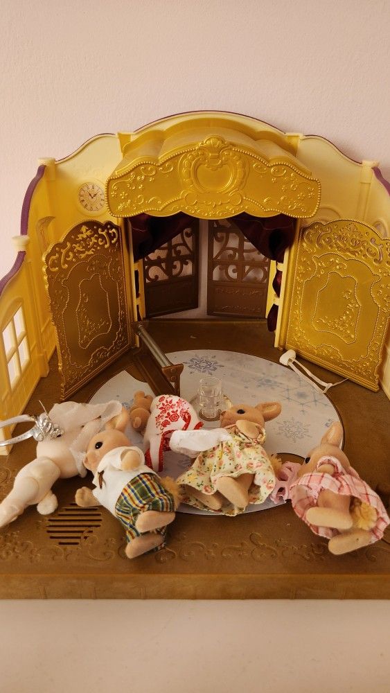 Sylvanian Families Calico Critters Ballet Theatre Set