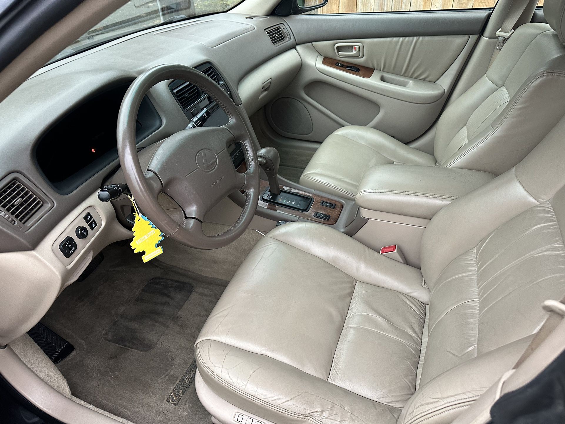 1998 Lexus ES 300 for Sale in Salem, OR - OfferUp