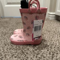 Toddler Rain Boots Available Size Toddler 8 & 9 (Each $12)