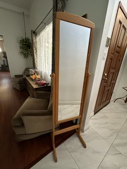 Mirror 