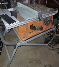 RIDGID TS2400-1 Portable Jobsite Table Saw