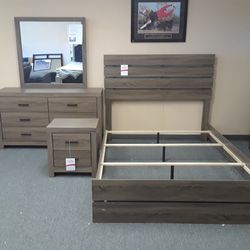4 PC queen bedroom set with queen bedframe dresser mirror and nightstand hon sale mow