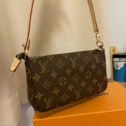 LV POCHETTE ACCESSOIRES Underarm Bag Shoulder Tote Mini Women's Brown 