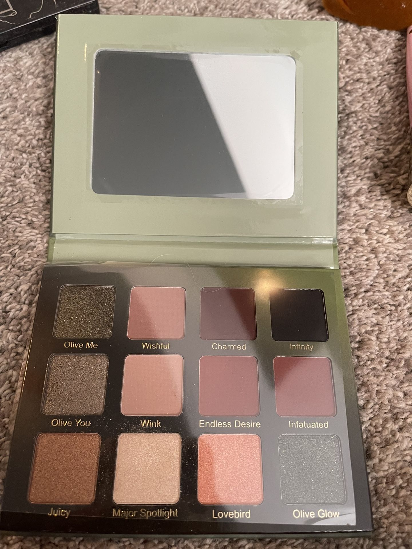 New In The Box Eyeshadow Palette And Contour Palette