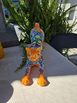 Gato  estirado ($45)tel (contact info removed)