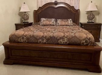 King size bedroom set