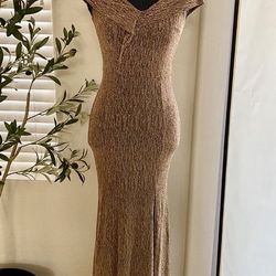 vestido small dorado