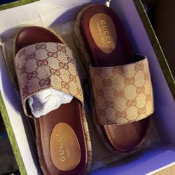 Gucci Slides 