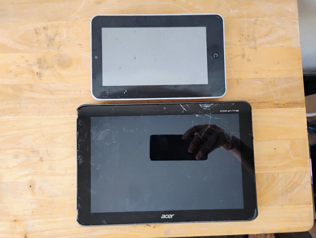 Two Tablets For Paets